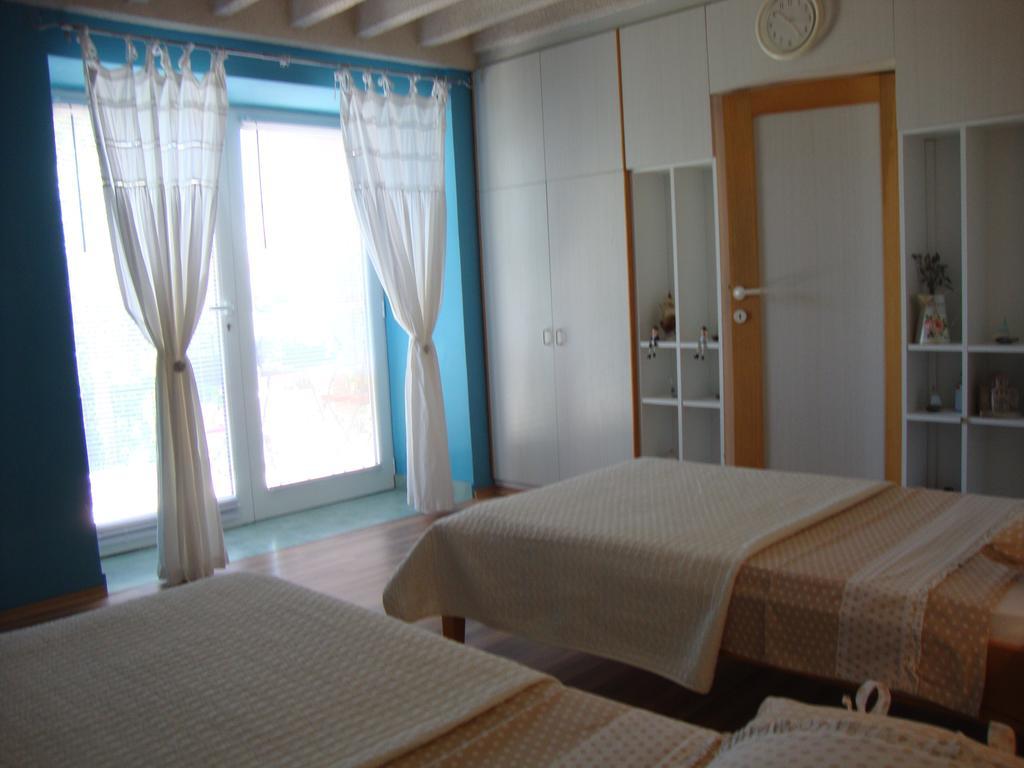 Apartment Nela And Vito سبليت الغرفة الصورة